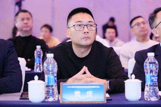 暖通空调设备更新高峰论坛圆满落幕z6尊龙·中国网站2024重庆(图3)